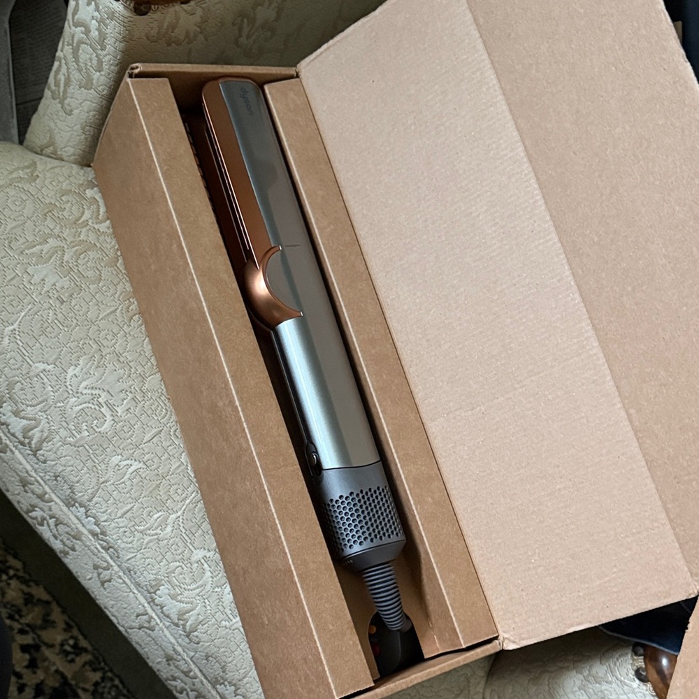 Dyson Factory Certified Refurbished Airstrait